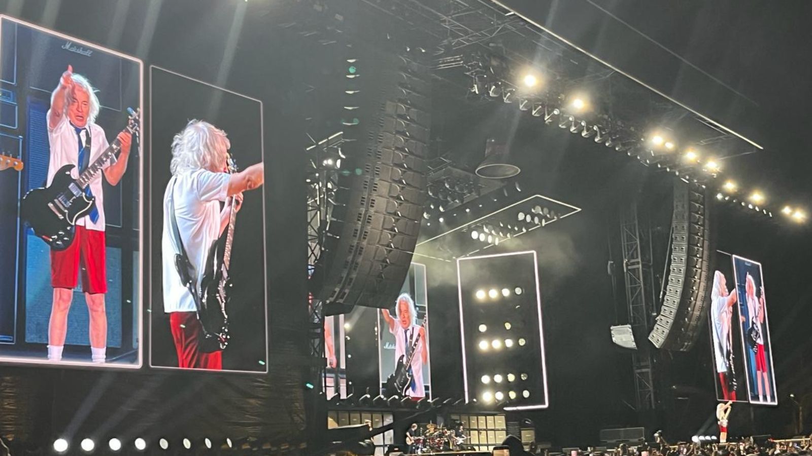 AC/DC regresa a Chile tras tres décadas con un concierto histórico en ...
